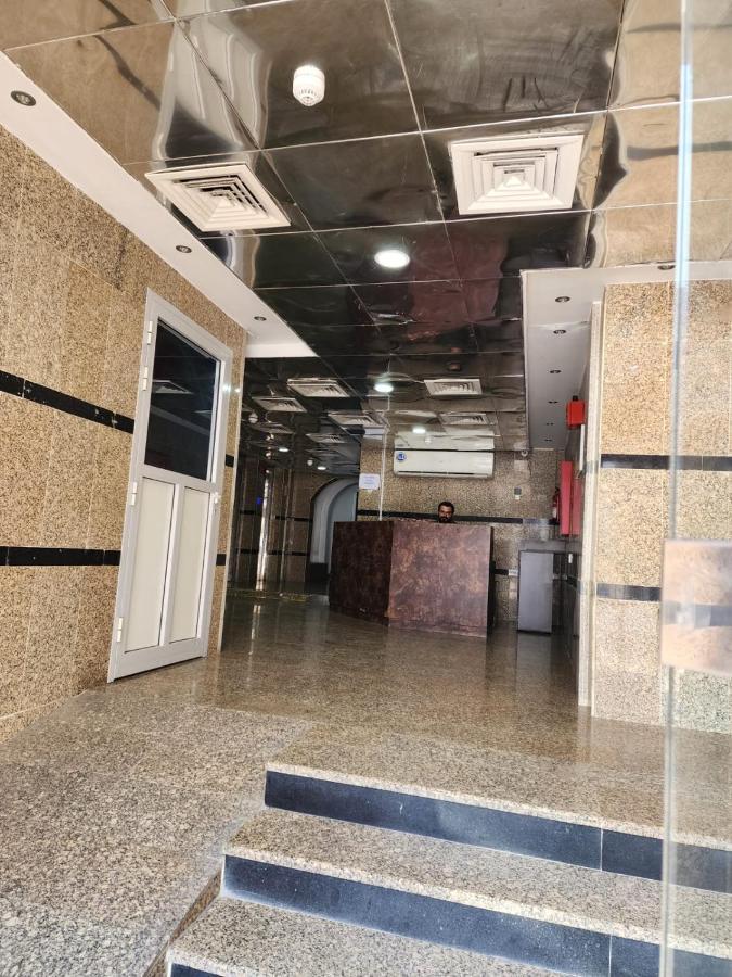 Sharing Motel Rooms Abou Dabi Extérieur photo